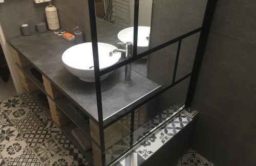 Vedene Apartment | Logement sur pte cour, rez de chaussée, WIFI, CLIM