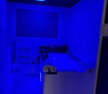 Deuil-la-Barre Apartment | Logements jacuzzi silencieux