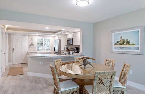 Sanibel Condo | Loggerhead 261- Gorgeous Two Bedroom Condo with Fantastic Amenities