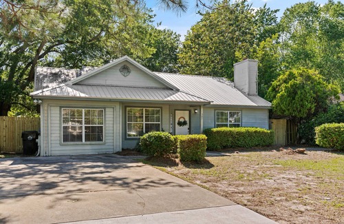 Brunswick House | Loggerhead Crossing - Near FLETC/Restaurants/Shops