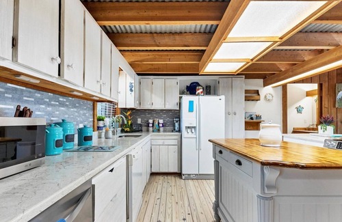 Palm Island House | Loggerhead Landing: Beach, swim spa and dock: This lodge on the beach has it all!