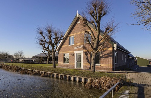 Leidschendam Apartment | Logies 7: Spacious 2-person apartment.