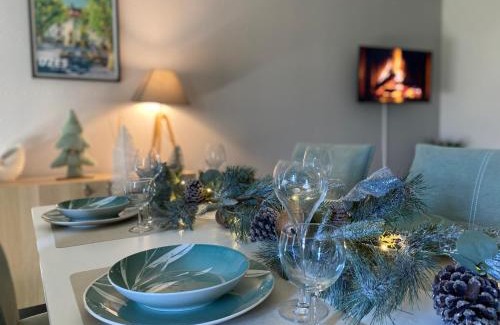 Saint-Julien-les-Rosiers Apartment | logis dans ancien relais de poste