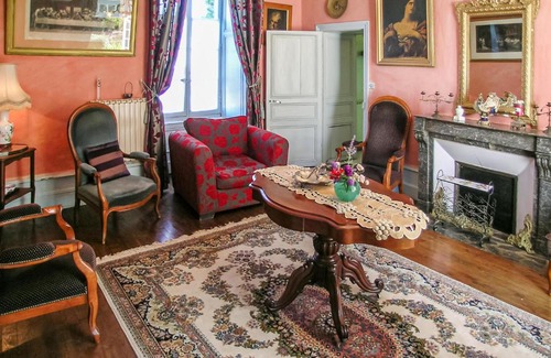 Juignac House | Logis De Chenevière