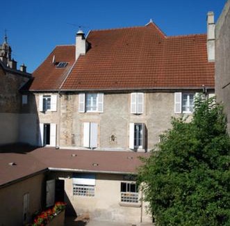 Langres Hotel | Logis Grand Hôtel De L'Europe