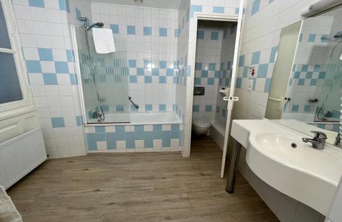 Langres Hotel | Logis Grand Hôtel De L'Europe