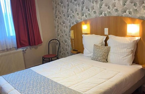 Trepied Hotel | Logis - Hôtel et Restaurant Le Sofhotel