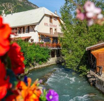 La Salle-les-Alpes Hotel | Logis Hôtel et Spa Le Christiania