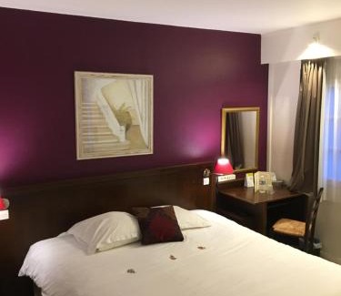 Chaufour-les-Bonnieres Hotel | Logis Hôtel Les Nymphéas
