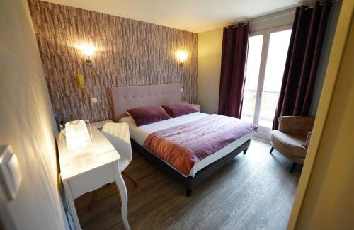 Saint-Jacques-des-Blats Hotel | Logis Hôtel Le Griou