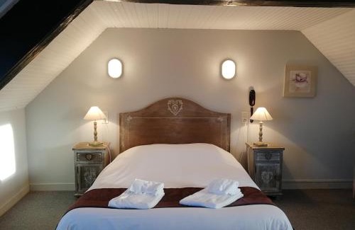 Le Vivier-sur-Mer Hotel | Logis Hôtel Le Bretagne