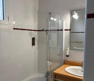 Prechacq-les-Bains Hotel | Logis Hôtel Le Clos Pité