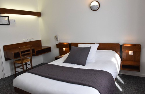 Parigny Hotel | Logis Hôtel le Dahu