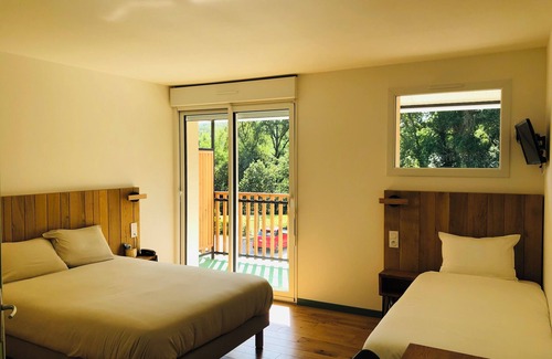 Bruere-Allichamps Hotel | Logis Hôtel Les TILLEULS