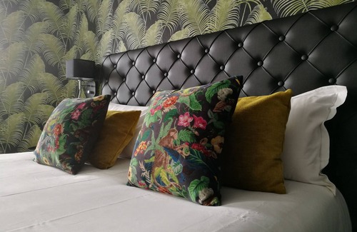 Cesson-Sevigne Hotel | Logis Hôtel Lodge la Valette