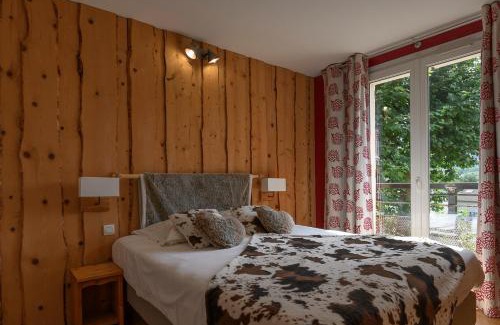 Saint-Jean-en-Royans Hotel | Logis Hôtel Restaurant Le Castel Fleuri