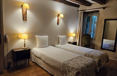 Yzeures-sur-Creuse Hotel | Logis Hôtel Restaurant Relais de la Mothe