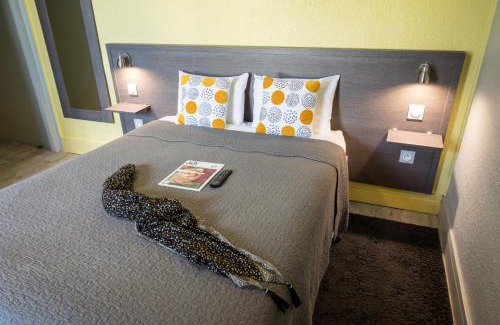 Le Mele-sur-Sarthe Hotel | Logis Hôtel Restaurant de la Poste