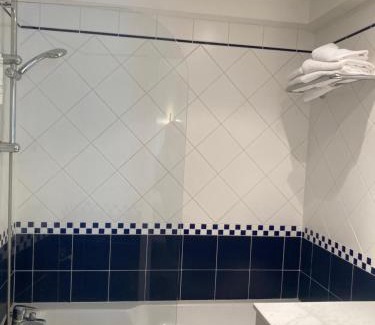 La Ferte-Gaucher Hotel | Logis Hôtel & Restaurant du Sauvage