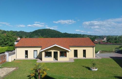 Saint-Etienne-de-Maurs Hotel | Logis Hôtel Restaurant Cruzel