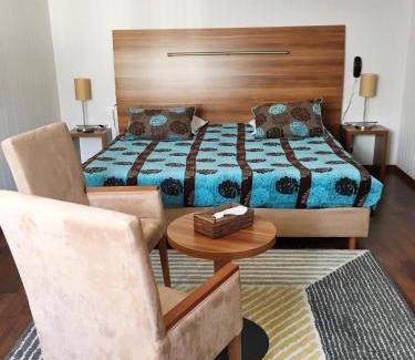 Saint-Calais Hotel | Logis Hôtel & Restaurant d'Angleterre