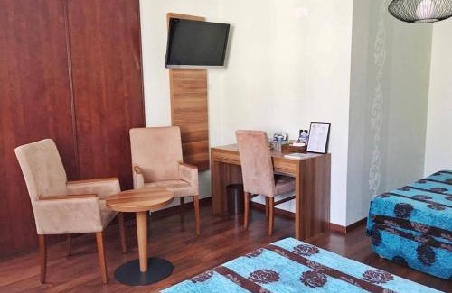 Saint-Calais Hotel | Logis Hôtel & Restaurant d'Angleterre