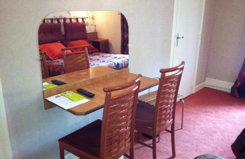 Vic-sur-Cere Hotel | Logis Hôtel restaurant Bel Horizon