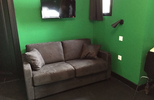 Mereau Hotel | Logis Hôtel Restaurant La Mire