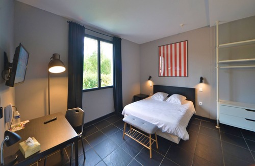 Mereau Hotel | Logis Hôtel Restaurant La Mire