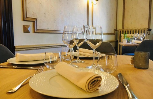 Uzerche Hotel | Logis Hôtel Teyssier