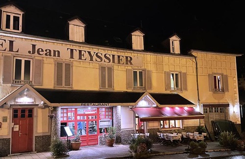 Uzerche Hotel | Logis Hôtel Teyssier