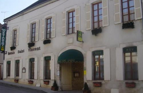 Ligny-le-Chatel Hotel | LOGIS HOTEL - Le Relais Saint Vincent