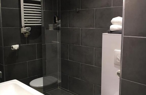 Bardouville Hotel | Logis Hotel Le Val Sarah