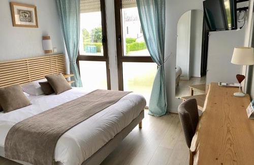 La Breille-les-Pins Hotel | Logis Hotel Restaurant l'Orée Des Bois