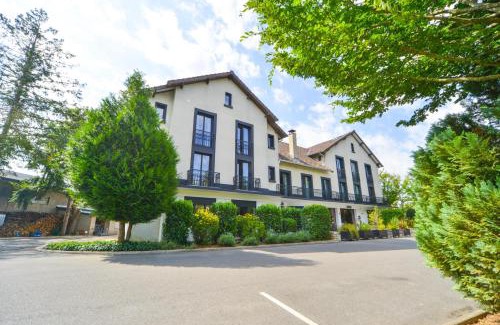 Mereau Hotel | Logis - Hotel Restaurant La Mire