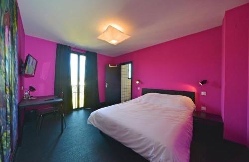 Mereau Hotel | Logis - Hotel Restaurant La Mire