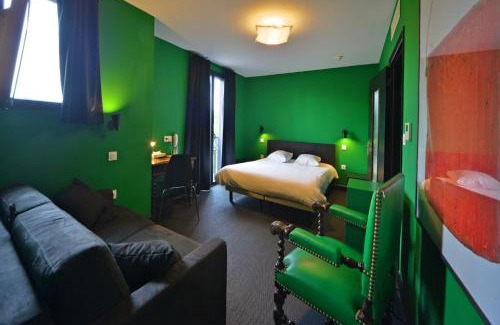 Mereau Hotel | Logis - Hotel Restaurant La Mire