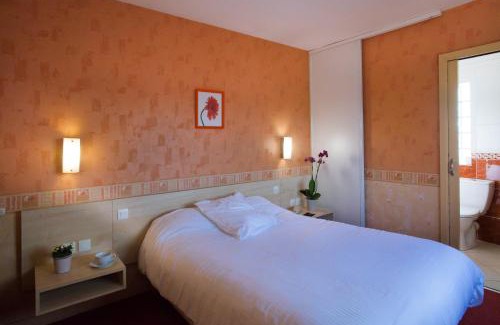 Guichen Hotel | Logis Hotel Restaurant Le Commerce