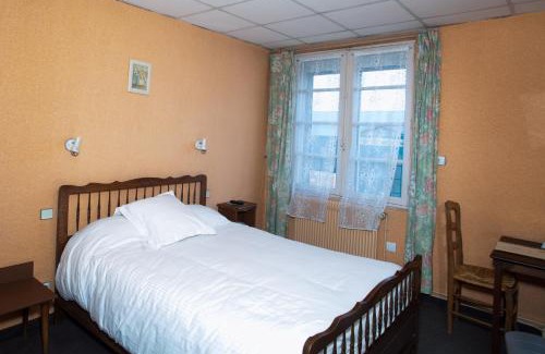 Guichen Hotel | Logis Hotel Restaurant Le Commerce