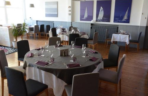 Saint-Brevin-les-Pins Hotel | Logis Le Petit Trianon