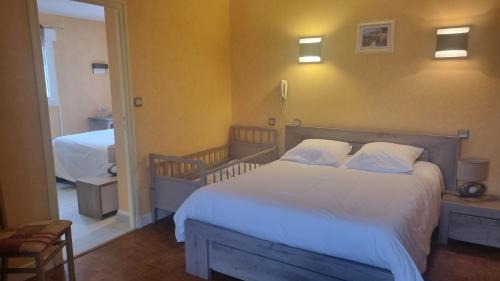 Seilhac Hotel | Logis Relais des Monedieres