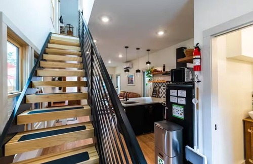 Highland House | Lohi Luxury Lodge. Cozy Luxe 2-bedroom in heart of Denver. in Denver. Wifi + AC