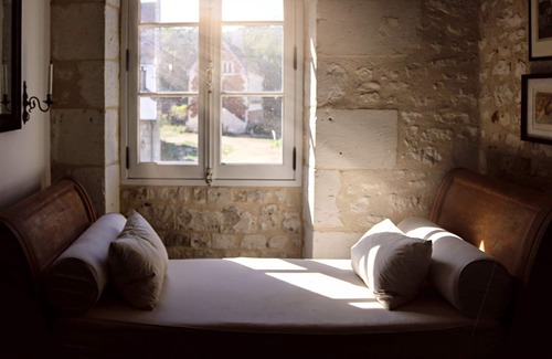 Assay House | Loire Valley 17th century gatehouse near Chinon