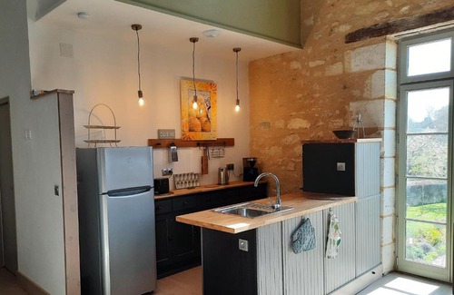 Le Grand-Pressigny Apartment | Loire Valley village centre apartment chezANIA
