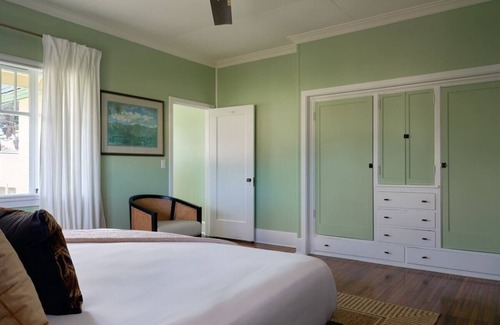 Wailuku Bed & Breakfast | Lokelani Suite - Historic charm | Gardens oasis