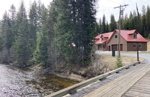 Lolo House | Lolo Hot Springs Guest Home
