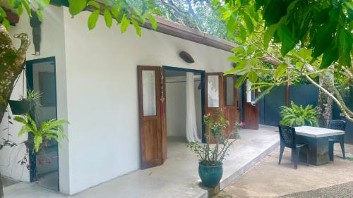 Unawatuna Apartment | Lomond House
