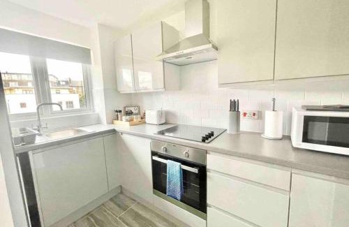 Deptford Apartment | London Gem Apartment in Deptford with parking