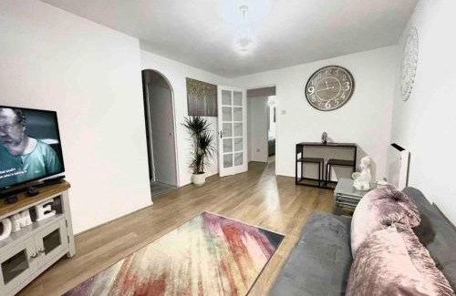 Deptford Apartment | London Gem Apartment in Deptford with parking