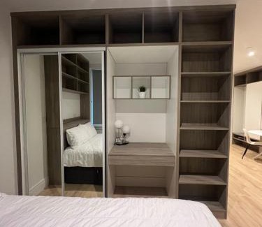 Heathrow Villages Apartment | London Heathrow Airport Apartment Voyager House Terminal 12345 - EV Electric and Parking available!